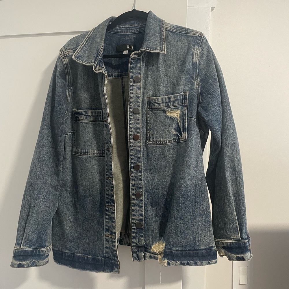 Like new! Kut from the Kloth Women’s large denim jean jacket